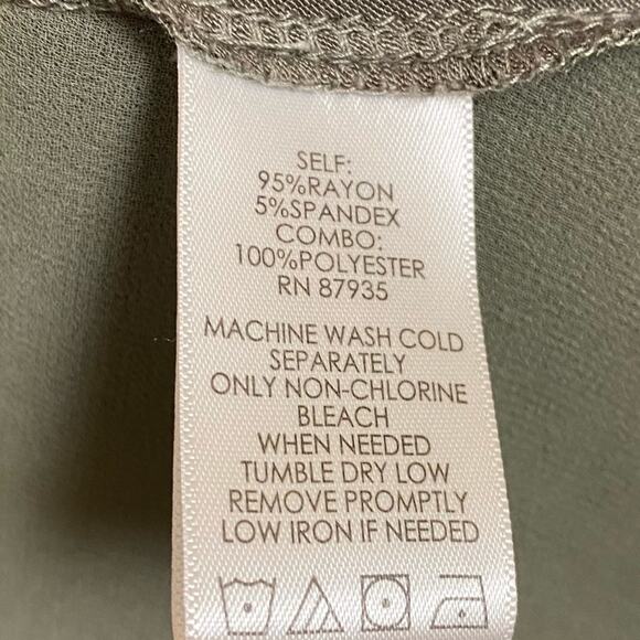 LOGO by Lori Goldstein Sage Green Open Front Mixed Media Cardigan Top Size 1X - Picture 6 of 7